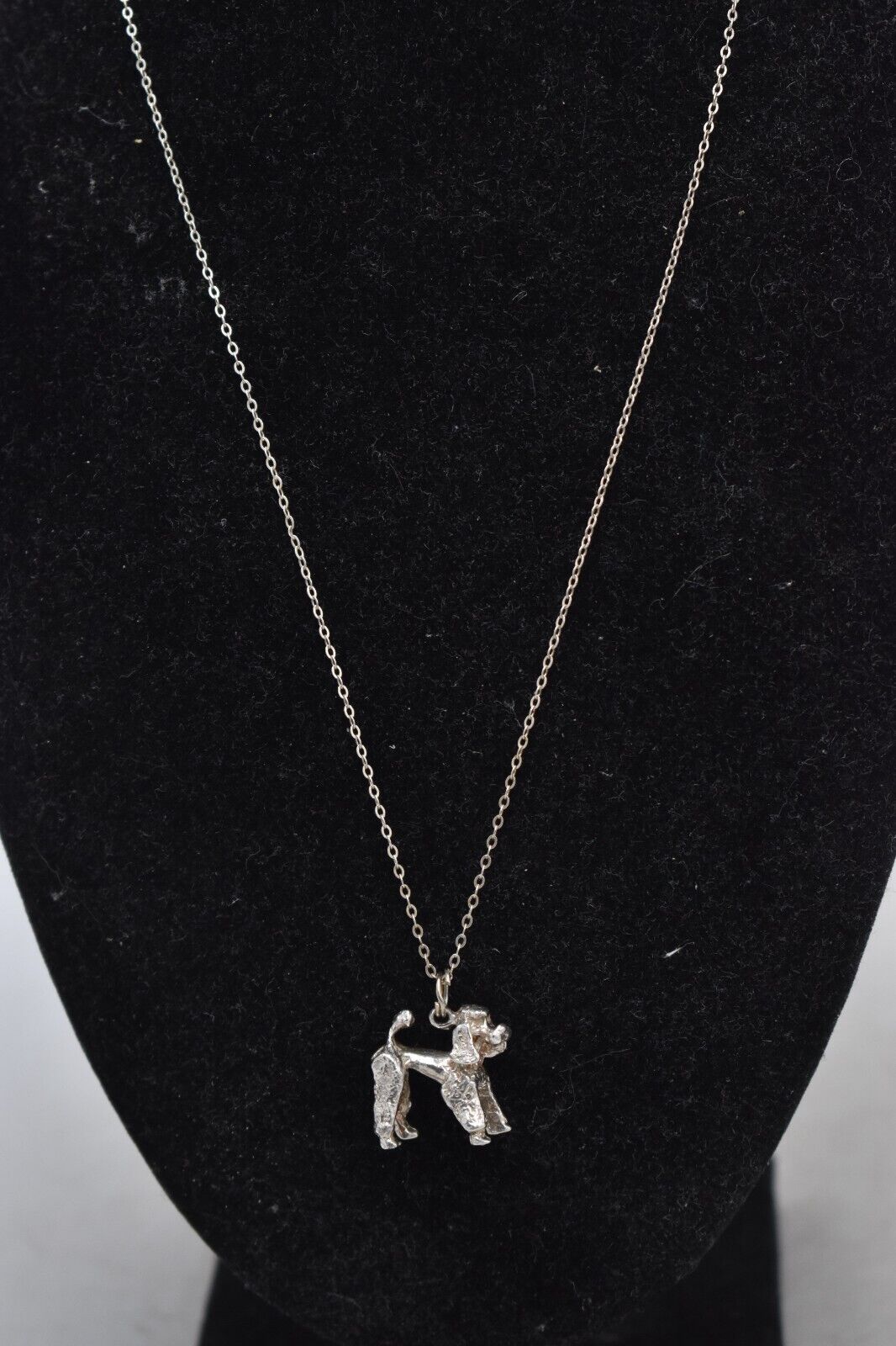 Vintage Sterling Silver 925 Poodle Dog Pendant Necklace – 46cm, 6.15g