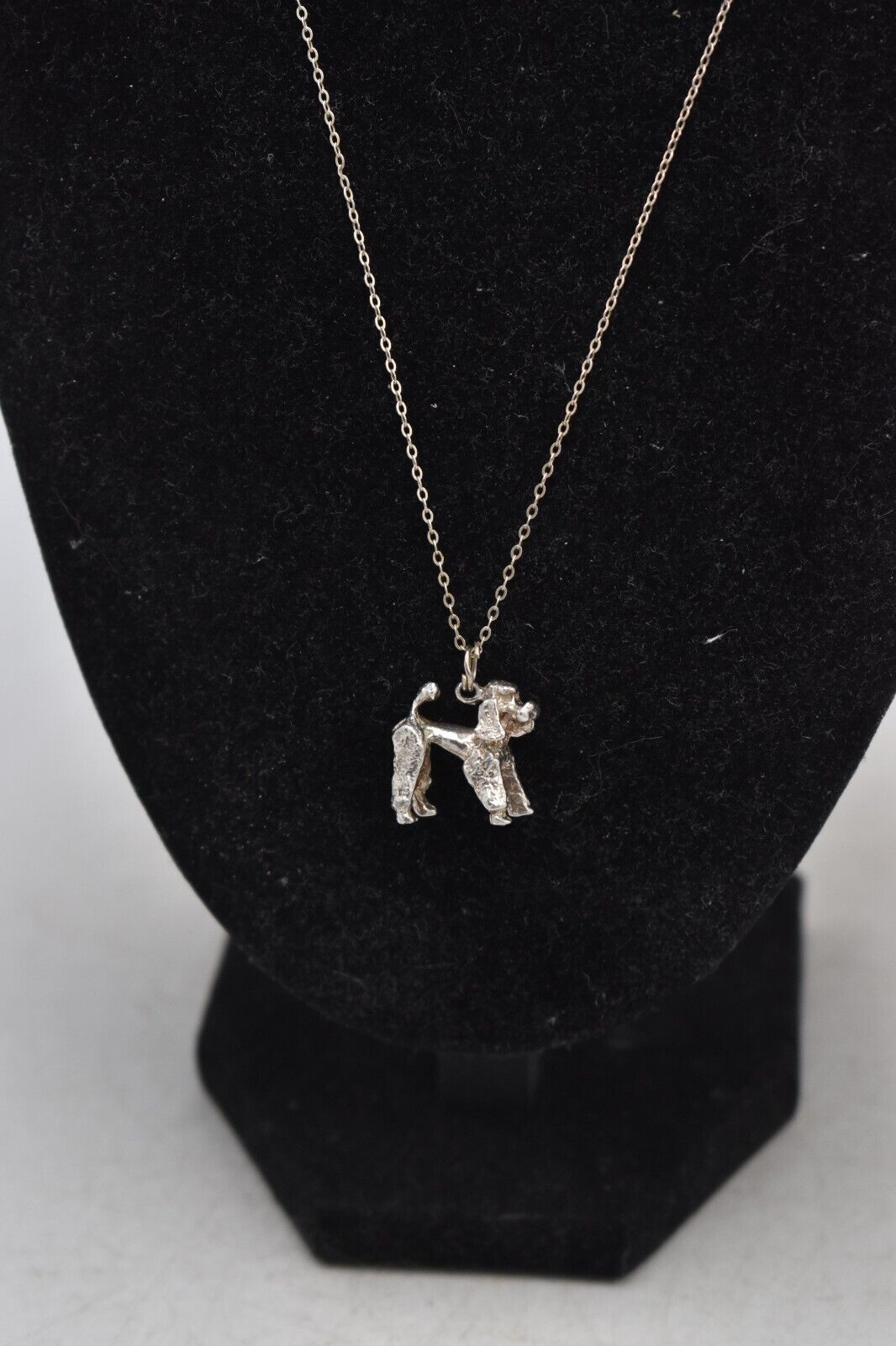 Vintage Sterling Silver 925 Poodle Dog Pendant Necklace – 46cm, 6.15g